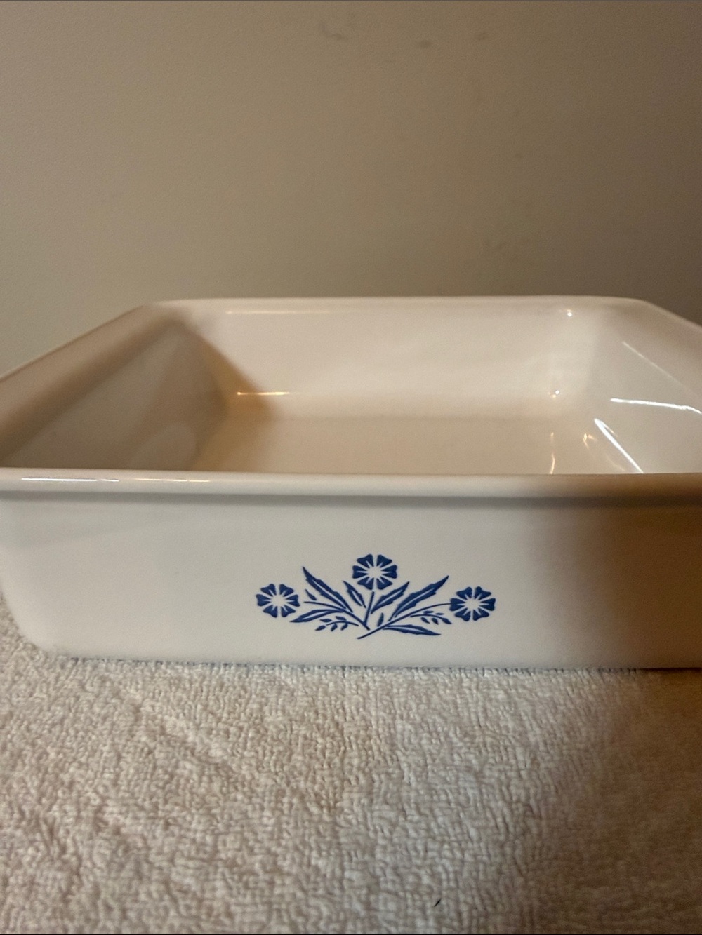 Vintage Corningware 2 Qt Baking Dish with Blue Floral Pattern - Picture 2 of 6